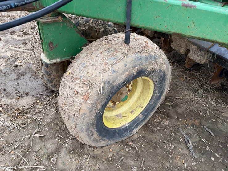 john-deere-1560-image-30