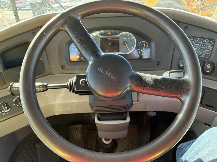 2018-volvo-a45g-image-22