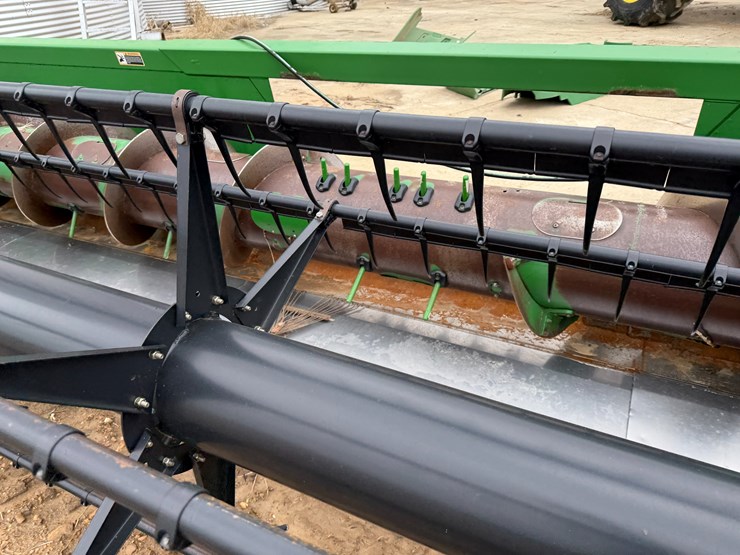 2012-john-deere-630f-image-28