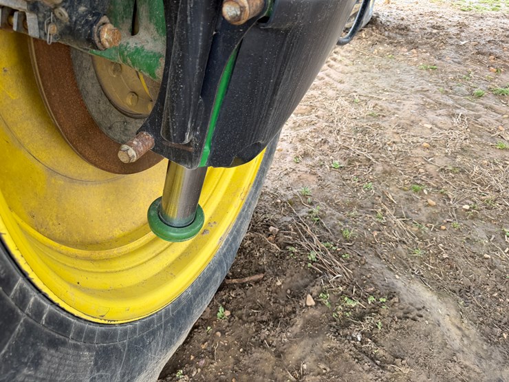 2015-john-deere-r4030-image-19