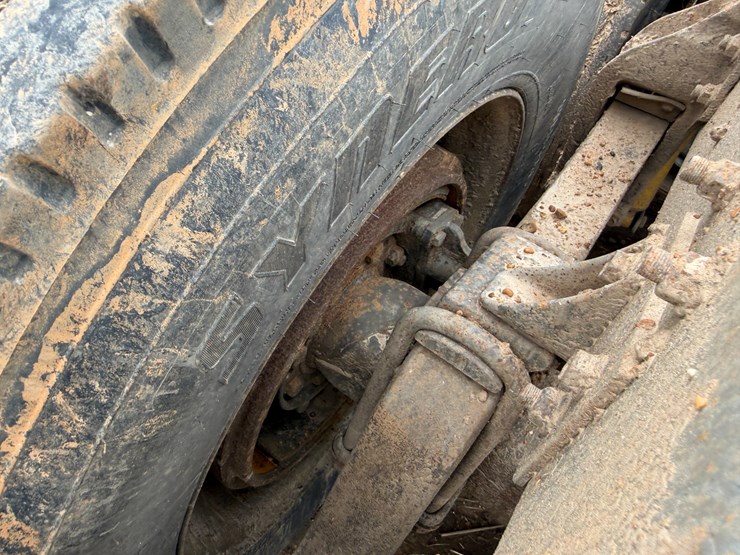 1990-international-9400-image-16