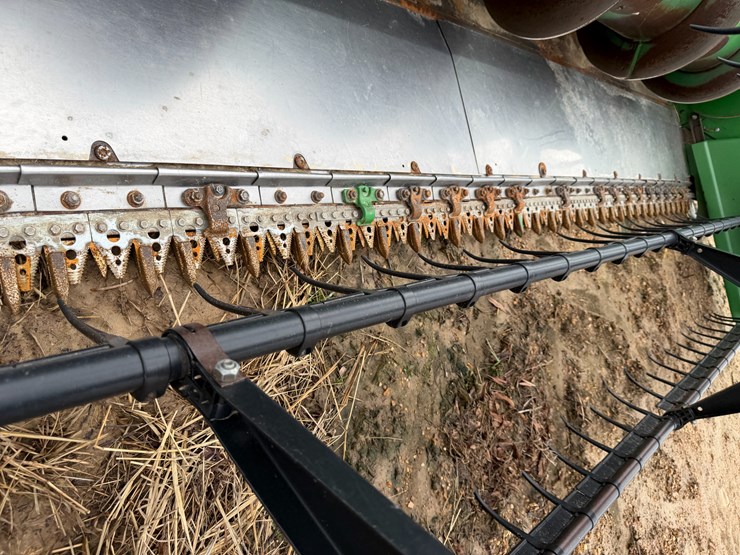 2012-john-deere-630f-image-25