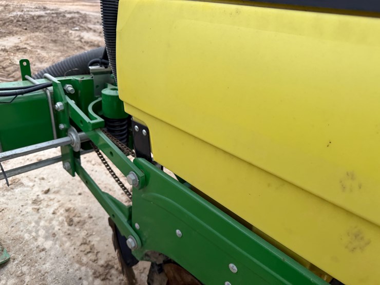 john-deere-1725-image-55