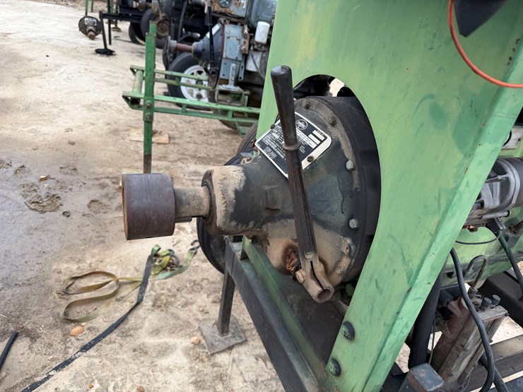 john-deere-4045t-image-13