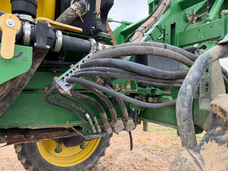 2015-john-deere-r4030-image-37