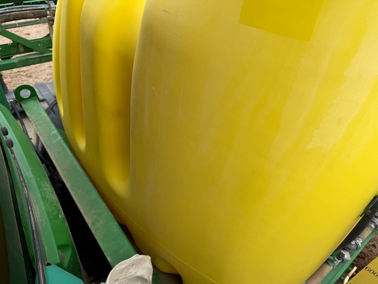 2015-john-deere-r4030-image-79