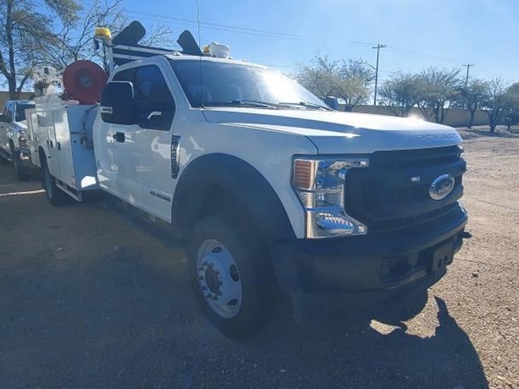 2020-ford-f550-image-2