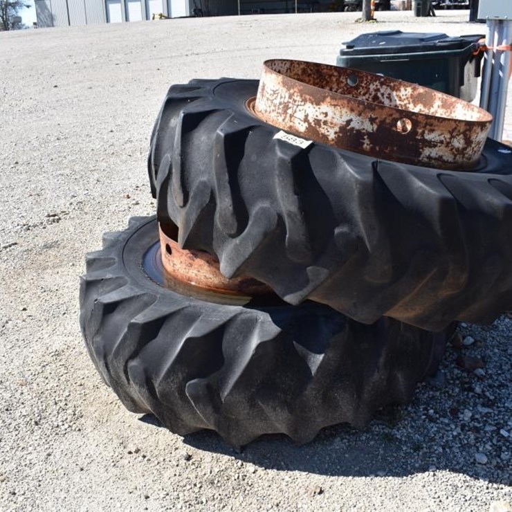 2 - 18.4 X 34 SNAP ON DUALS