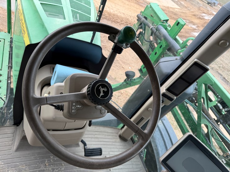 2015-john-deere-r4030-image-85