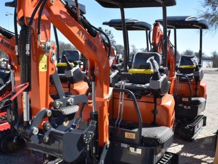 ats-me18-mini-excavator-(serial-#-2511239205xx)-image-1