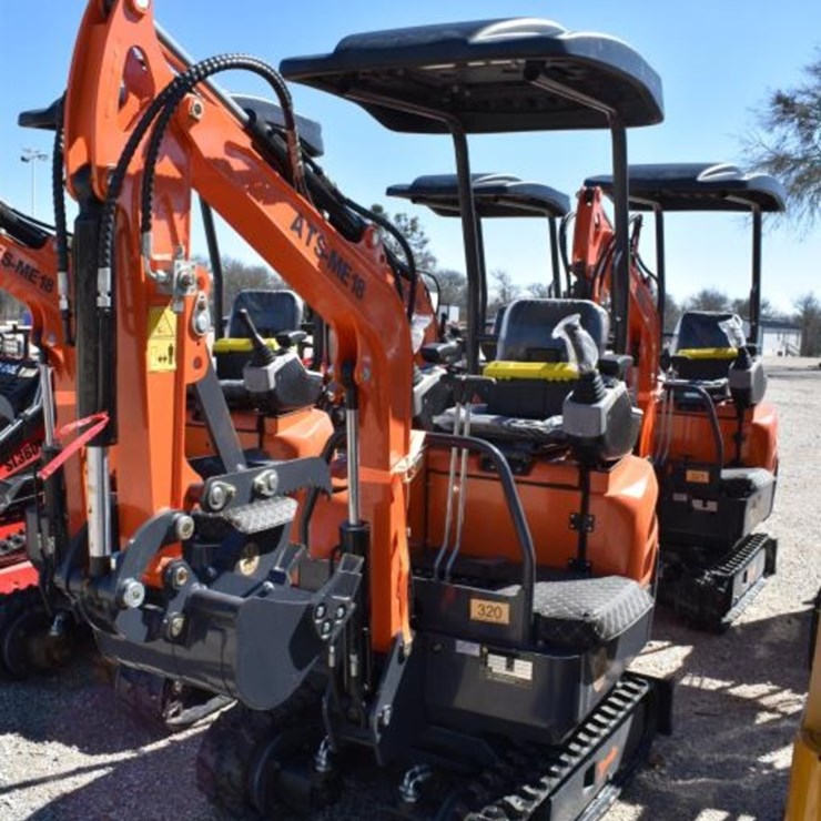 ATS-ME18 MINI EXCAVATOR (SERIAL # 2511239205XX)