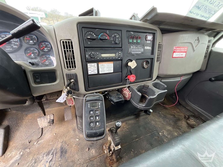 2010-international-durastar-4300-image-15