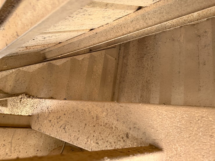 #38664-•-1981-40'-hopper-bottom-trailer-vin:-1i9sh4021by014529-image-17