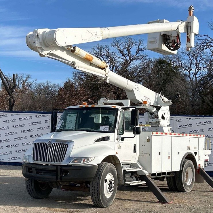 2004 INTERNATIONAL DURASTAR 4300