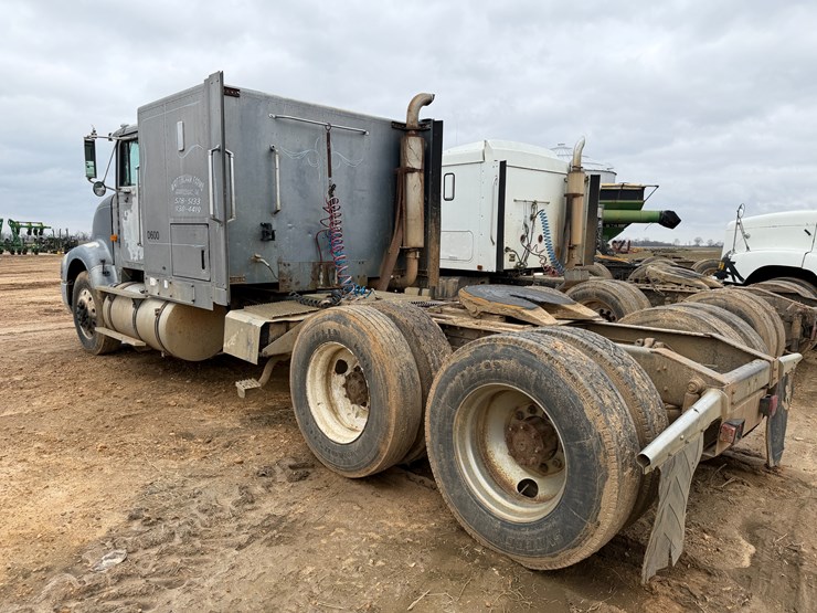 1990-international-9400-image-4