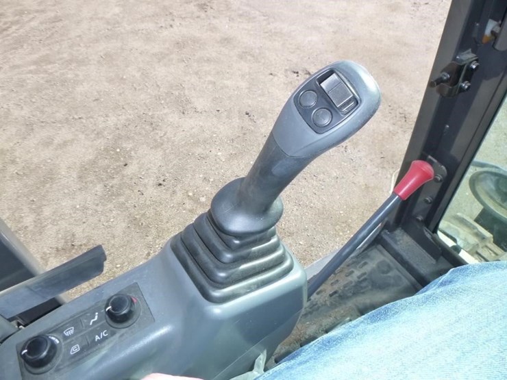 2023-develon-dx85r-3-hydraulic-excavator-image-12