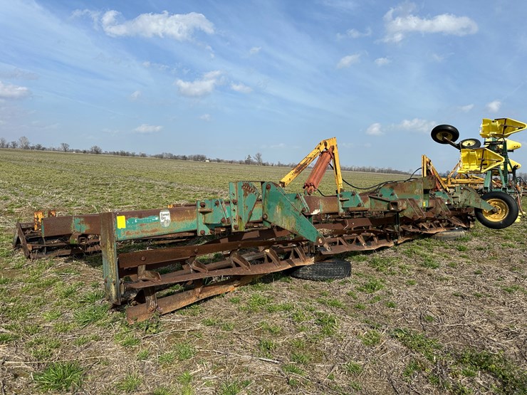 #38708-•-forrest-city-machine-works-26'-chopper-image-2