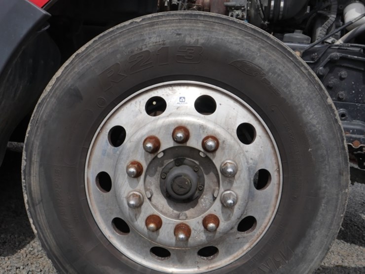 2016-kenworth-t680-image-9