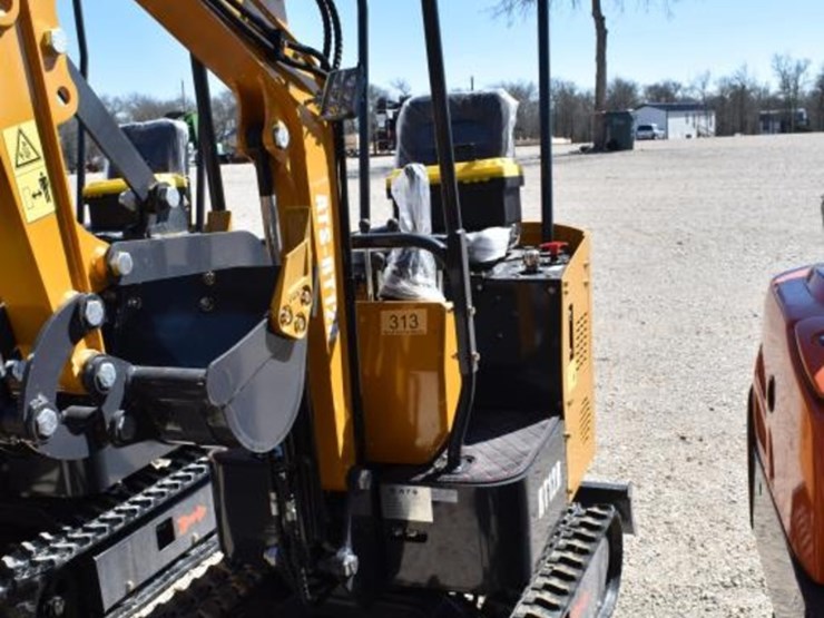 ats-rt12r-mini-excavator-(serial-#-25121601)-image-1
