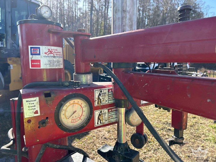 coats-90x-ah-l-tire-changer-machine-image-10