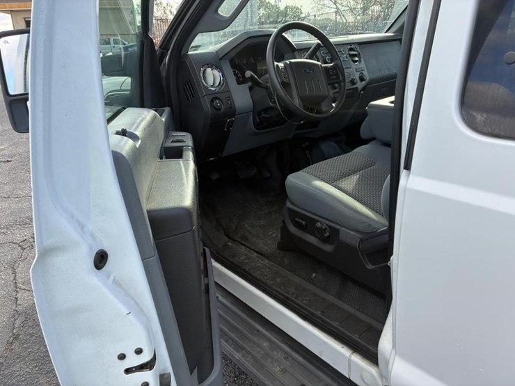 2011-ford-f250-image-12