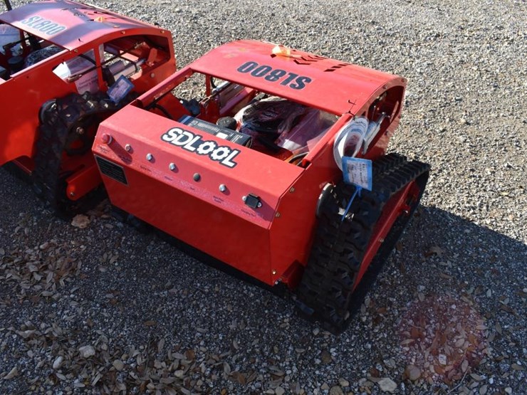 sdl-sl800-crawler-lawnmower-image-3