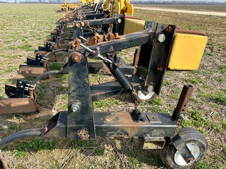 2000-landoll-2000-image-22