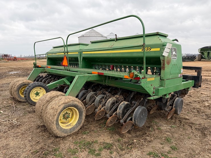 john-deere-1560-image-3