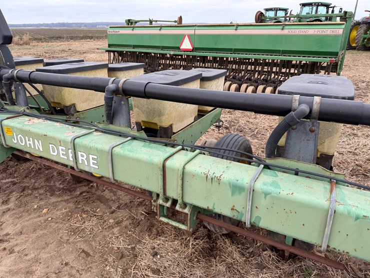 john-deere-7300-image-33