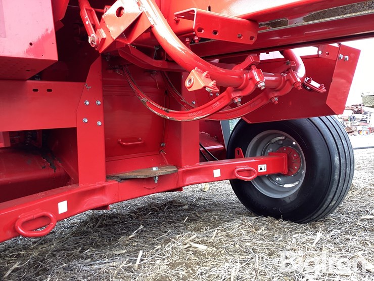 2016-massey-ferguson-1840-image-16