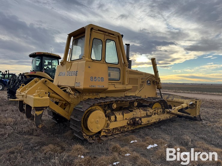 1988-deere-850b-image-5
