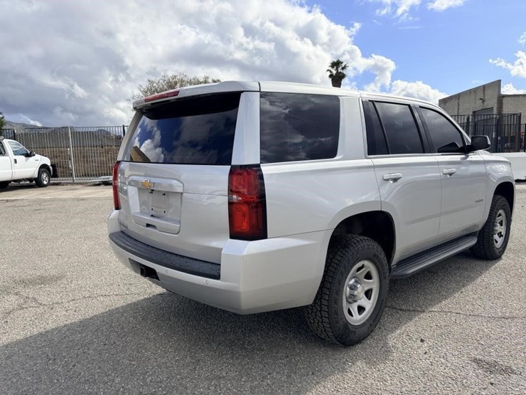 2019-chevrolet-tahoe-image-3