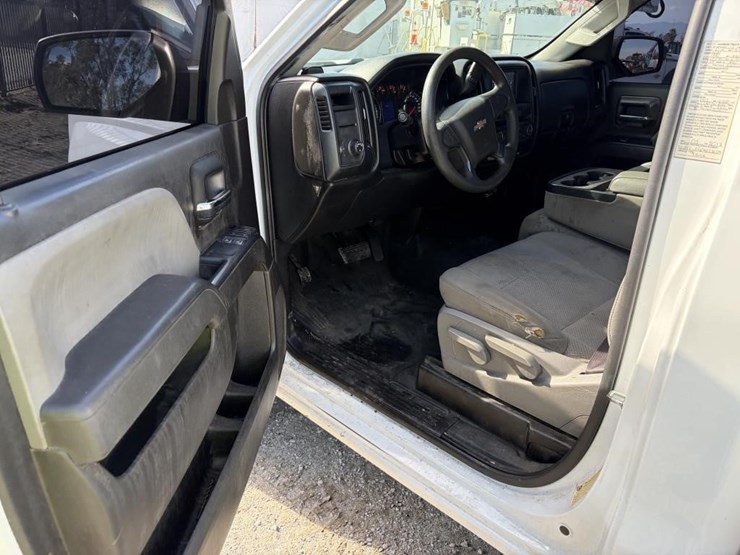 2017-chevrolet-silverado-2500-image-10