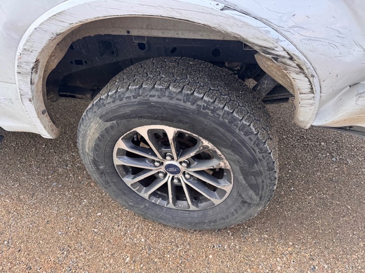 ford-f150-xlt-image-24