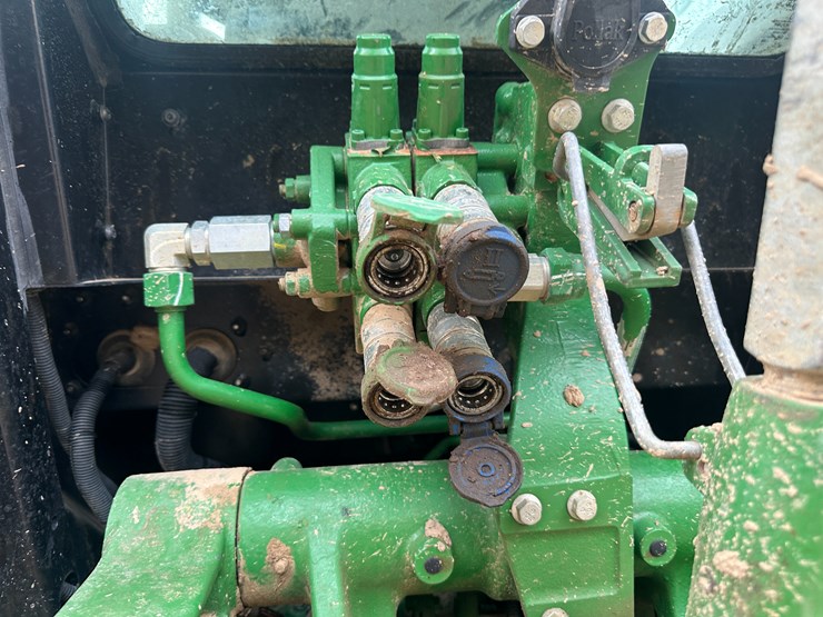 2011-john-deere-5090m-image-8