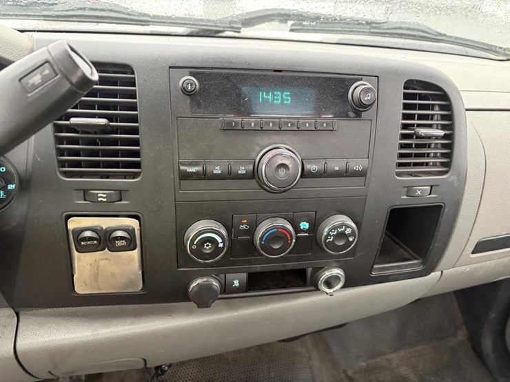 2009-chevrolet-silverado-1500-image-14