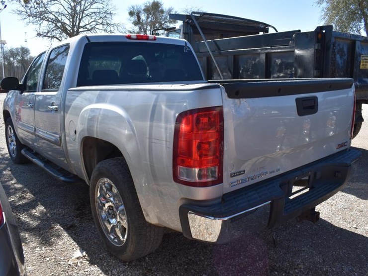 2011-gmc-1500-image-4