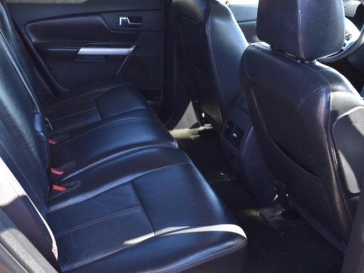 2012-ford-edge-image-9