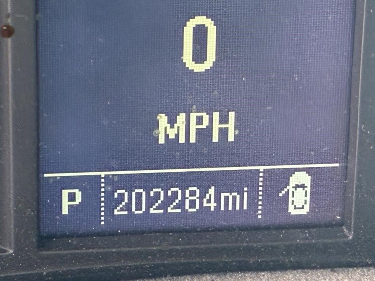 2016-chevrolet-2500-image-15