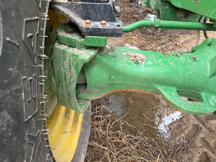 2014-john-deere-8260r-image-18