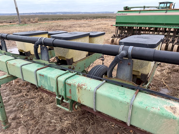 john-deere-7300-image-38