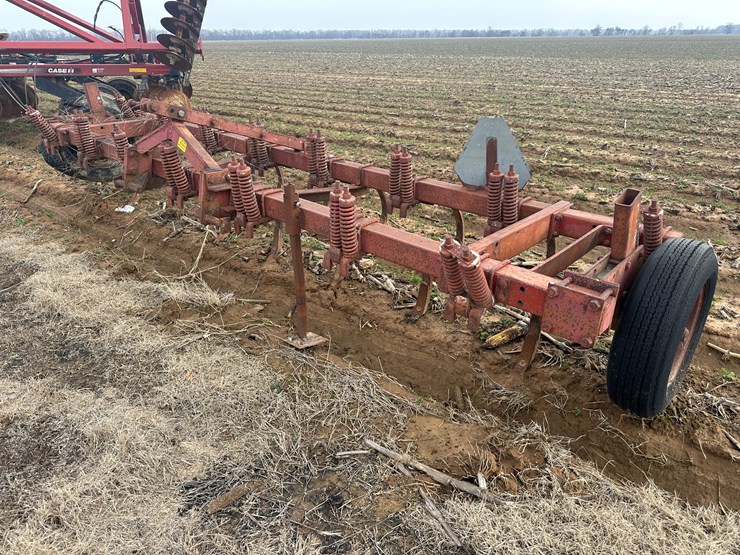 #38726-•-14'-chisel-plow-image-1