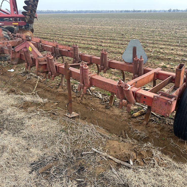 #38726 • 14' Chisel Plow