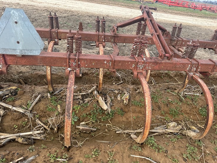 #38726-•-14'-chisel-plow-image-16