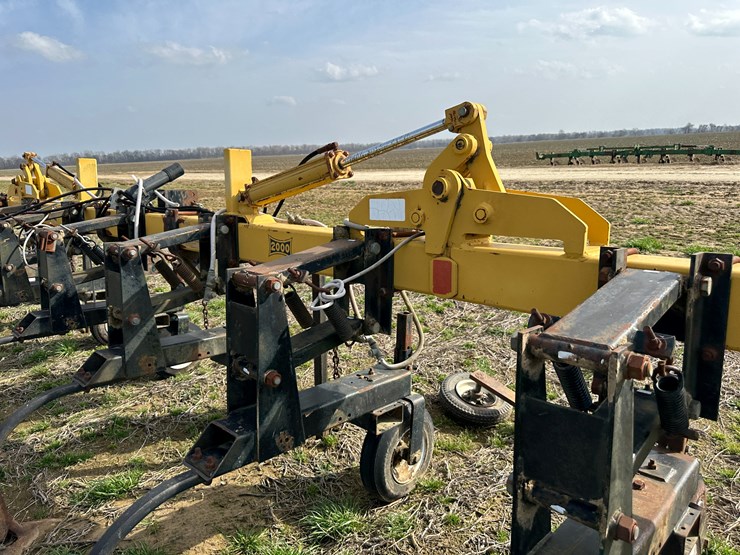 2000-landoll-2000-image-26