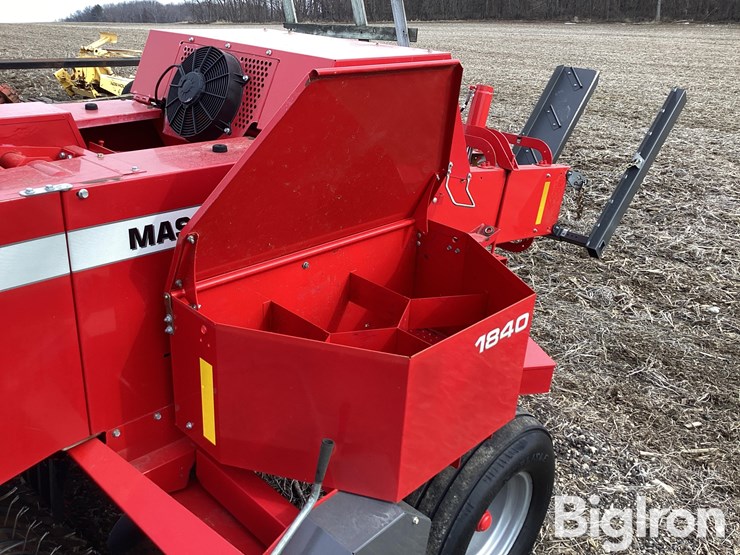 2016-massey-ferguson-1840-image-15