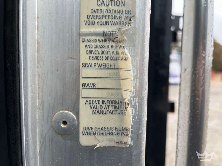 2002-kenworth-t300-image-9