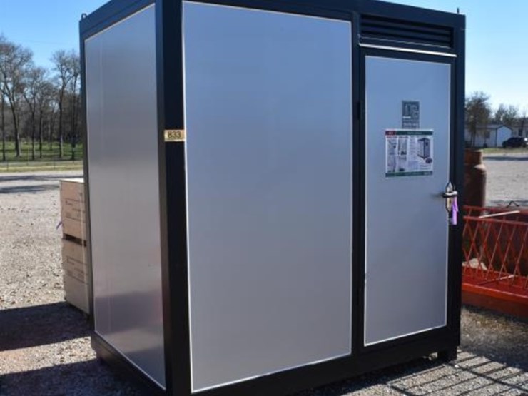 portable-toilet-and-shower-image-1