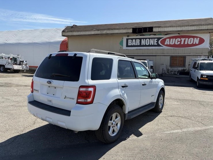 2012-ford-escape-hybrid-image-3