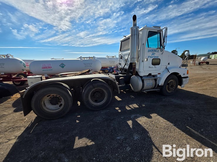 1990-white/gmc-wca64t-image-4